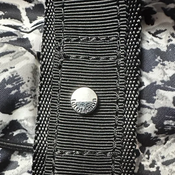 LuluLemon Black and White Patterned Duffel Bag, gym - Picture 3 of 16